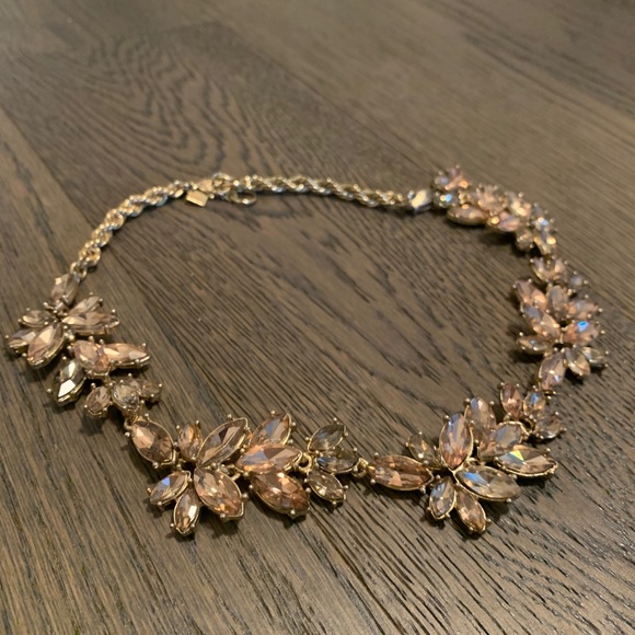 Banana Republic Wreath Necklace